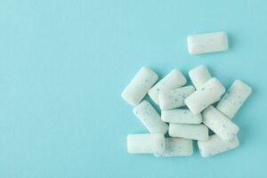 Chewing sugar-free gum supports oral health! 